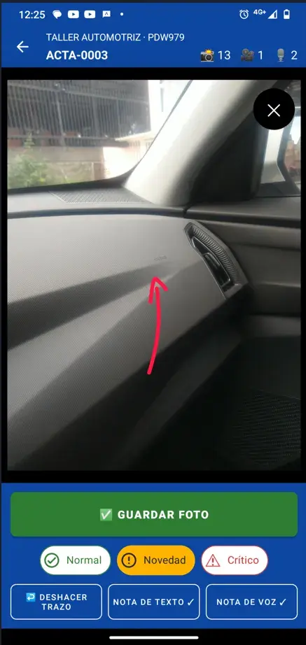 Pantalla de confirmación de una foto capturada en BINACAM, con el trazo dibujado sobre la evidencia, la severidad asignada y las notas del responsable